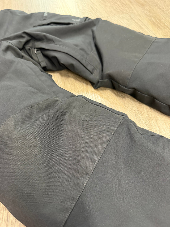 Ripzone 8K Snow Pants Black with Suspenders | Size XS