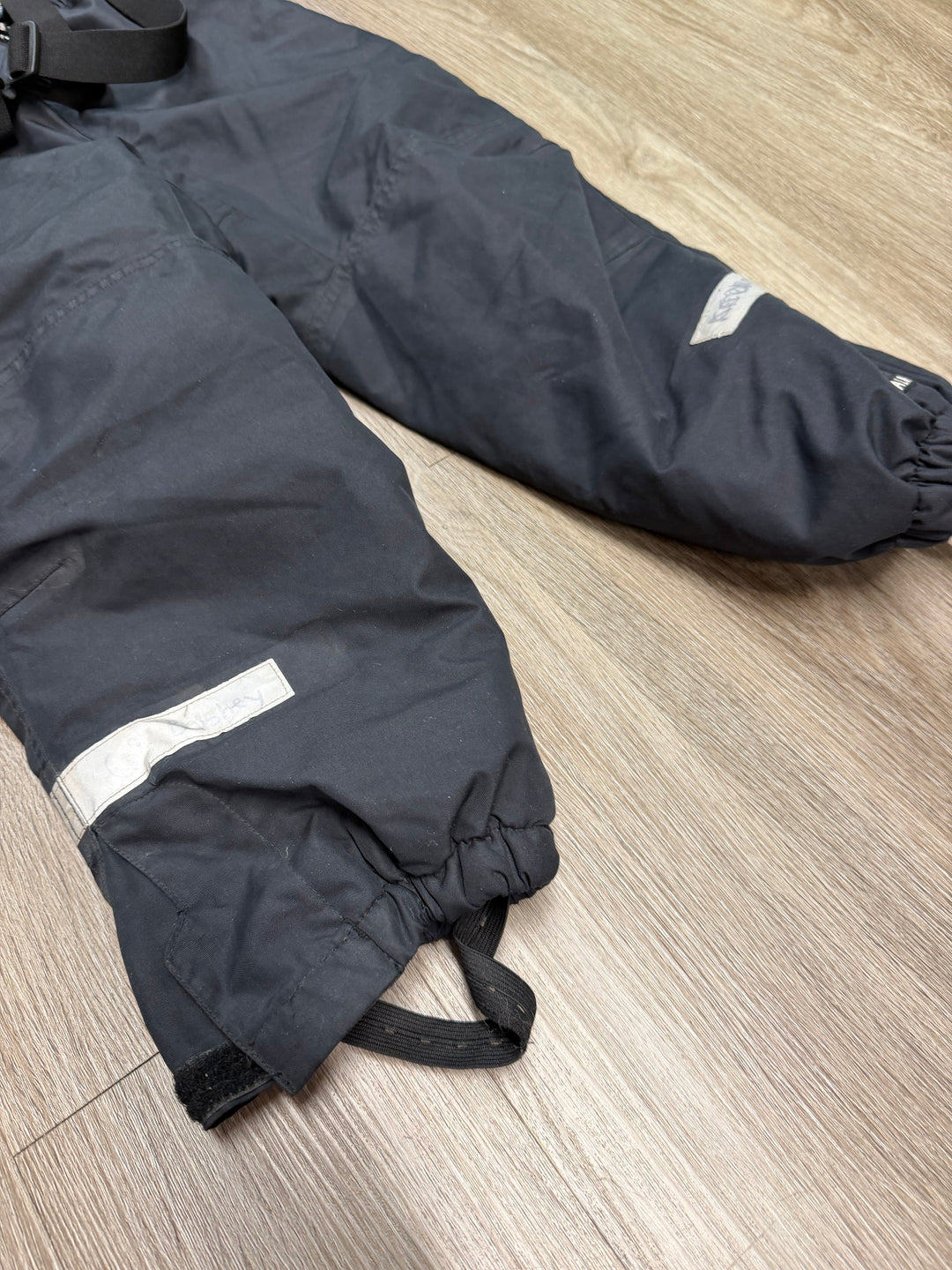 Villervalla Snow Pants – 122 (7Y) | Suspenders Adjustable Waist Hi-Vis Boot Straps | Play
