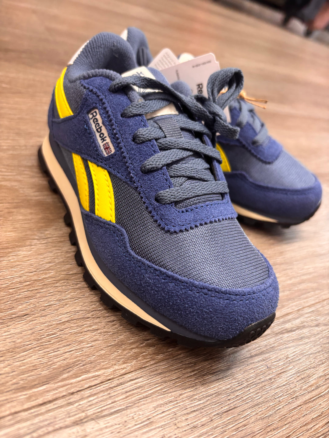 Reebok Classic AZ Junior in Blue Sizes 11 to Youth – Nest and
