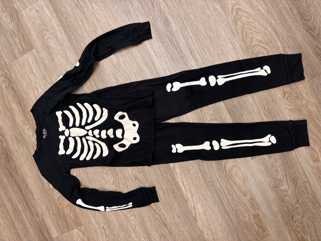 Children's Place Size 12 Skeleton set
