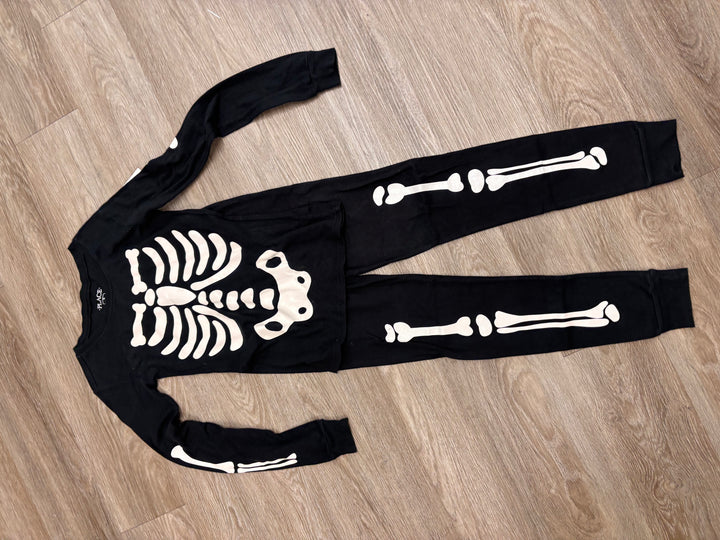 Children's Place Size 12 Skeleton set
