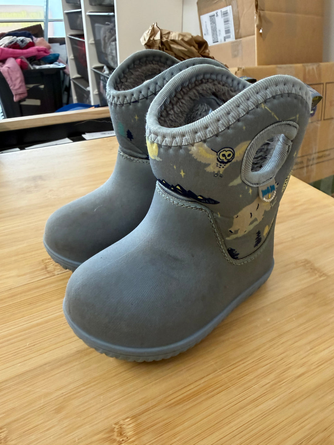 Jan and Jul Toasty Dry Lite Rain Boot – 6 | Mountain Wolf Print | Blue