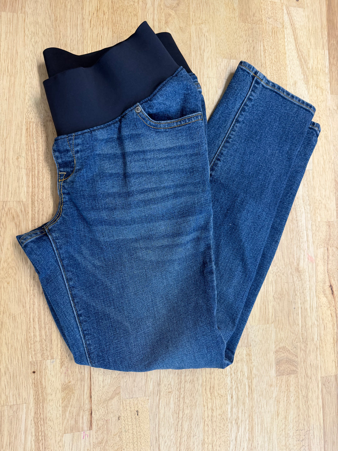 Old Navy Maternity Boyfriend Skinny Jeans – 6 Regular | Thick Elastic Low Waistband