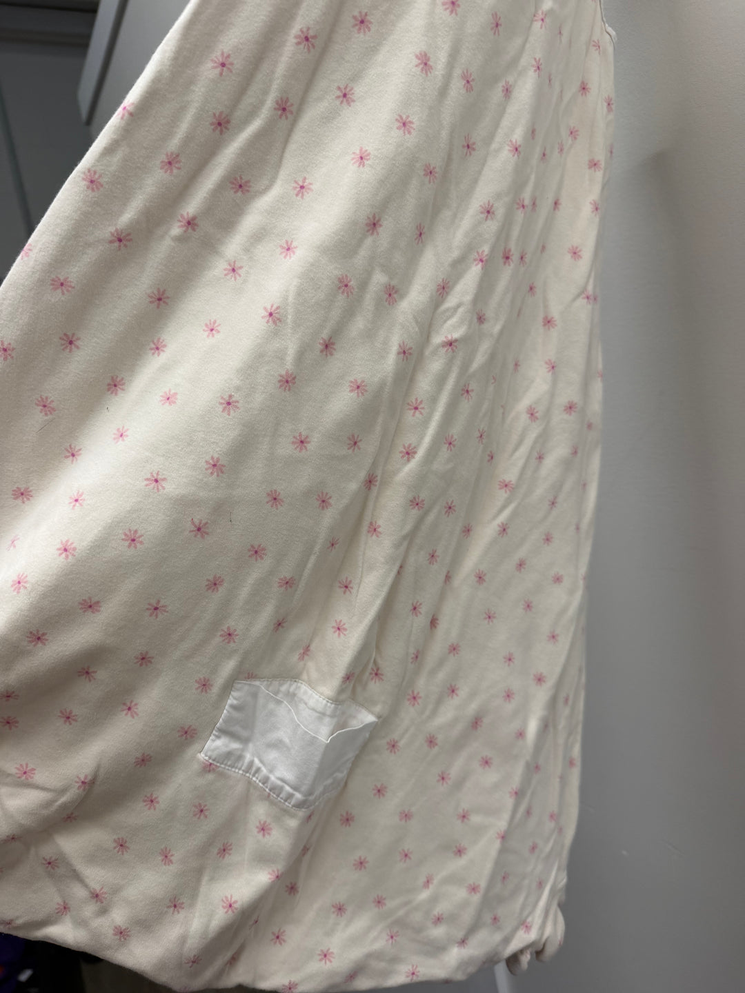Ergobaby On the Move Footed Sleep Bag – L (18–36M) | Daisies 1 Tog | Play