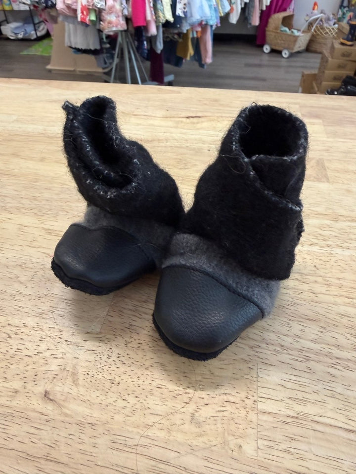 Nooks Wool Infant Booties | Size 0–6M - Nest and Sprout - Consignment