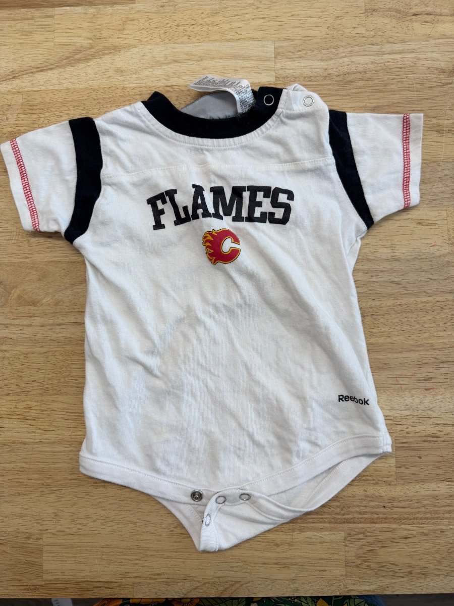 Reebok Calgary Flames Bodysuit | 18M - Nest and Sprout - Consignment