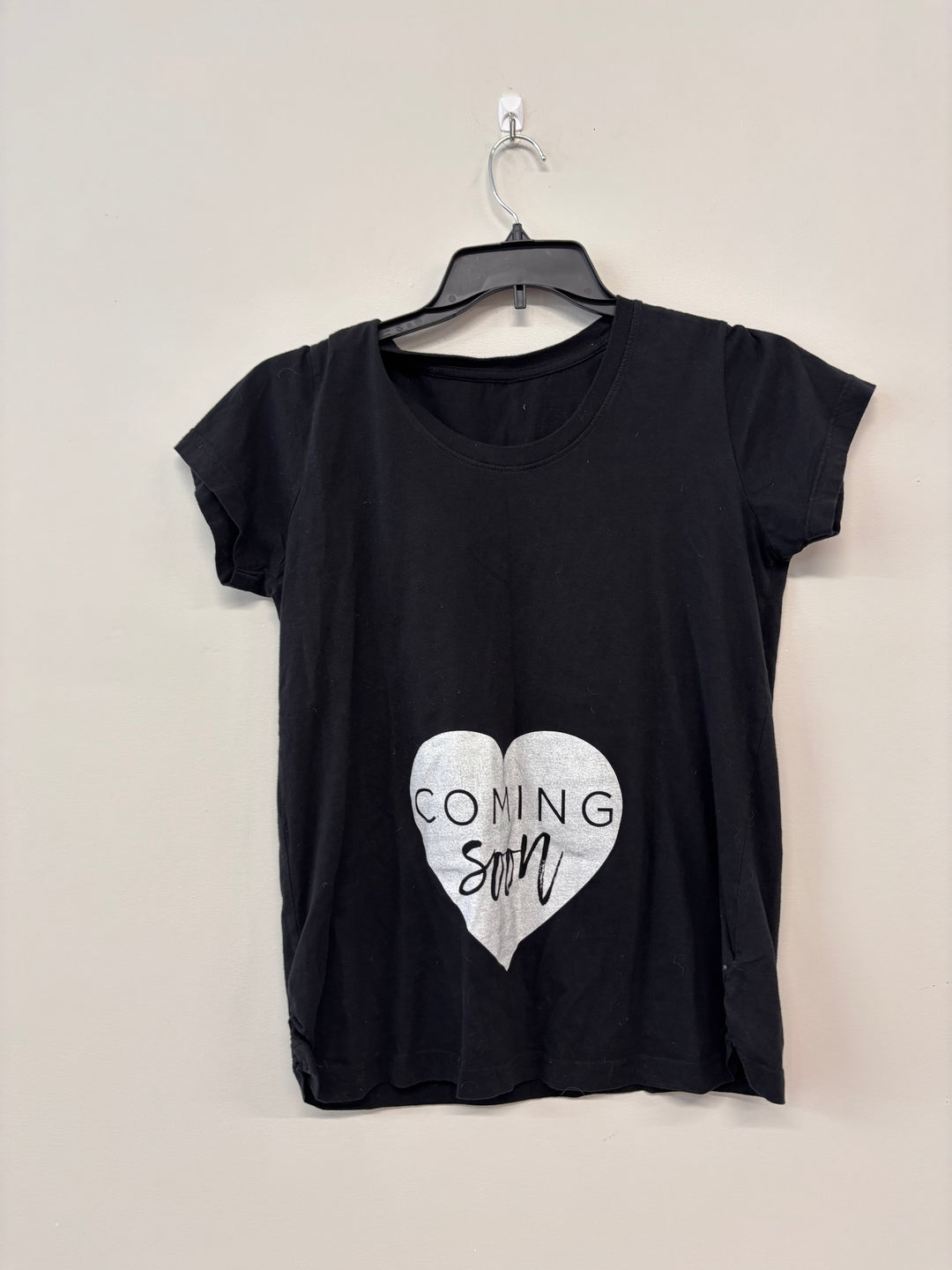Coming Soon Maternity Tee – Black Graphic