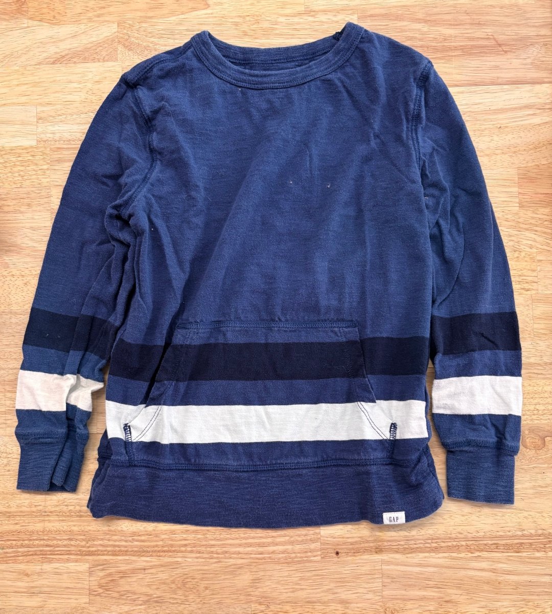 GAP Size Small Long Sleeve Tee – Blue Stripes - Nest and Sprout - Consignment
