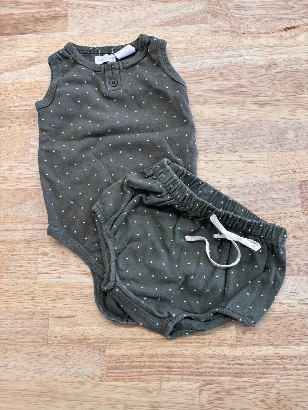 Jamie Kay Two-Piece Set – Size 6-12M Forest Green Polka Dot