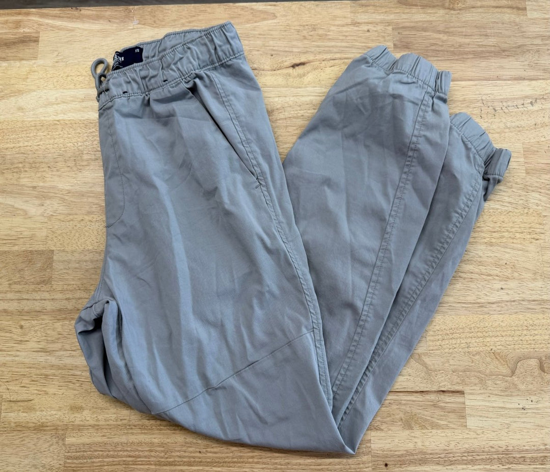 Hollister Joggers –Mens XS | Grey - Nest and Sprout - Consignment