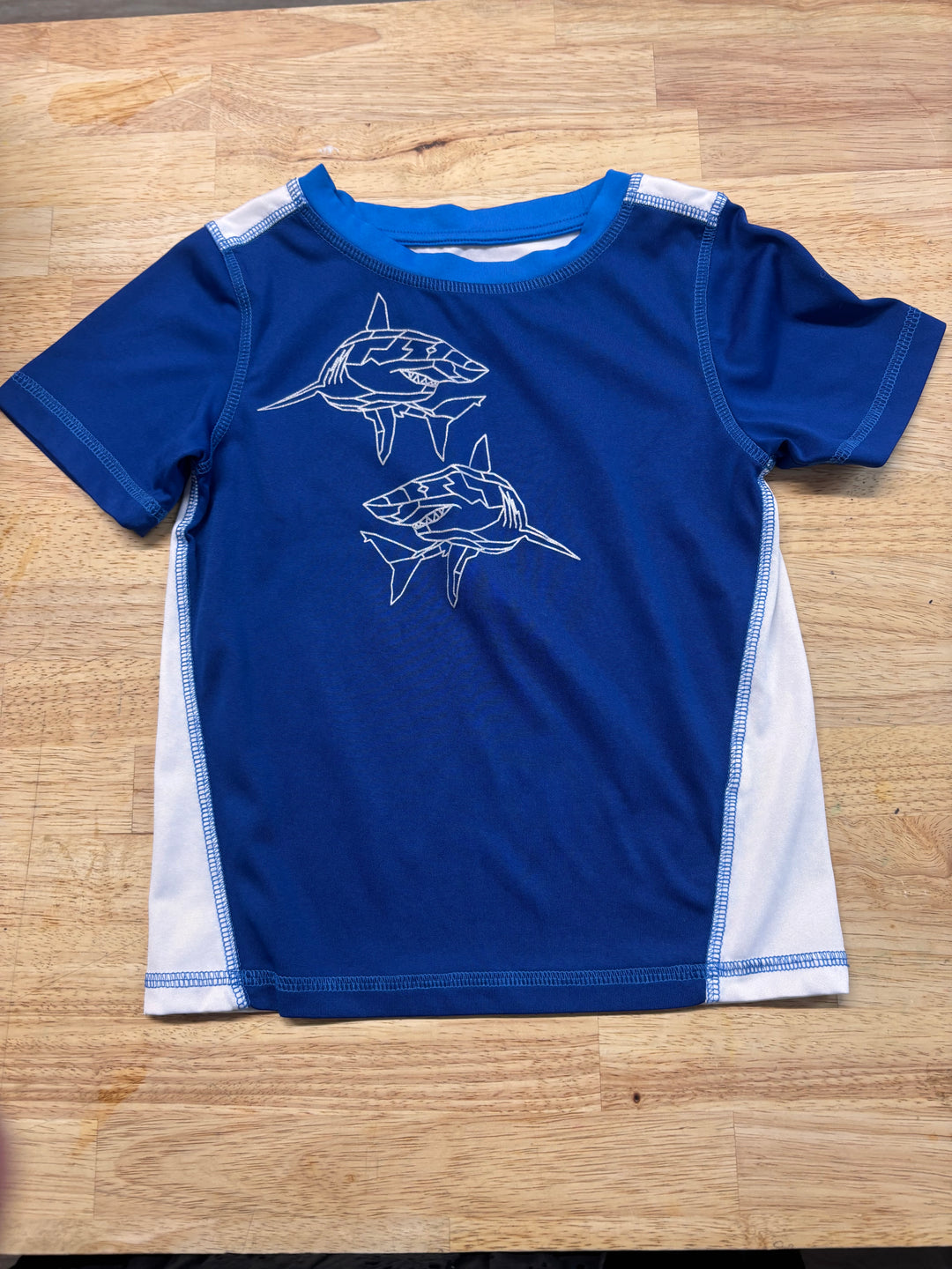 Joe Fresh Active T-Shirt – Size 5 Shark Graphic