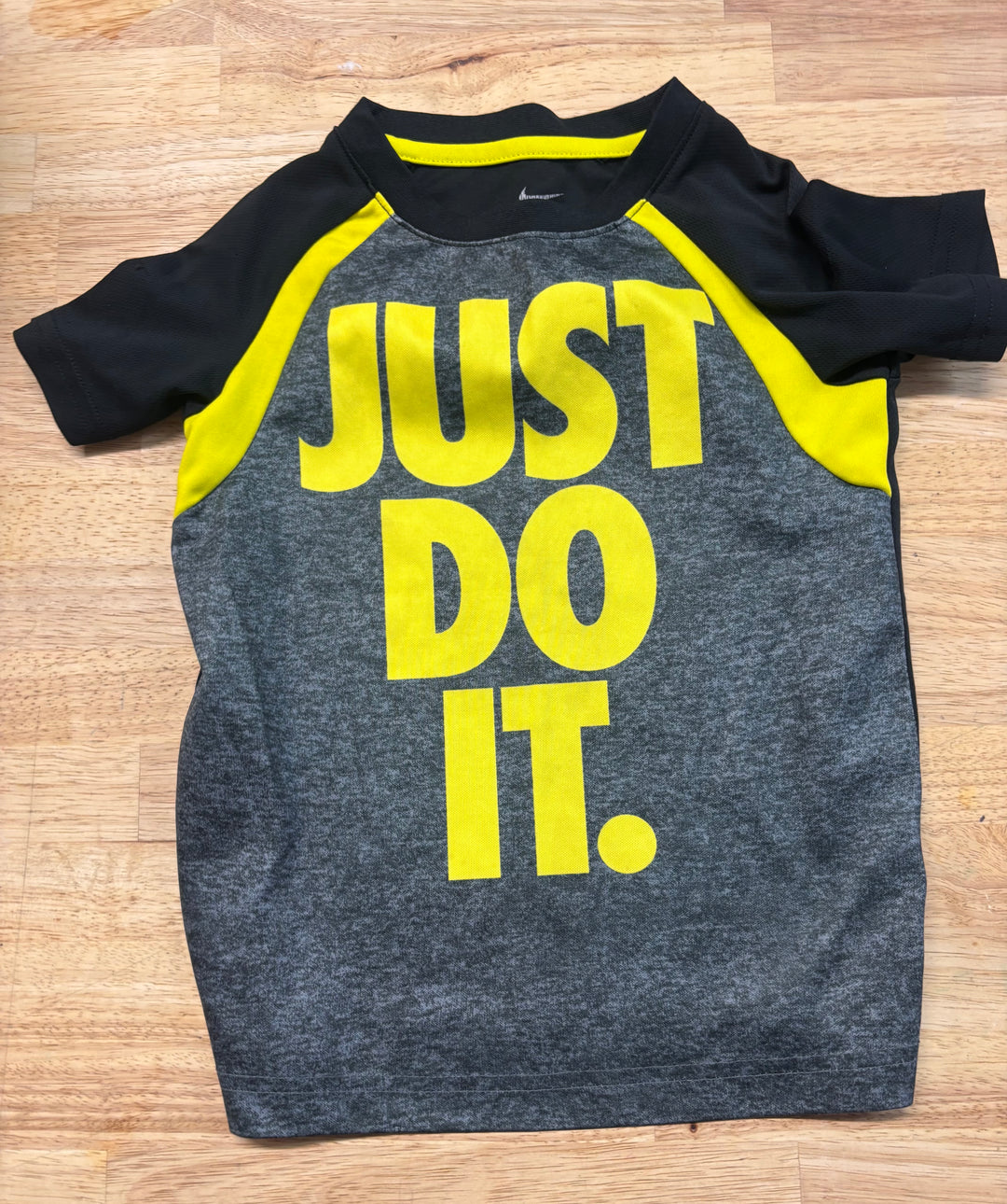 Nike Athletic Tee – Size S (4-5Y) Black