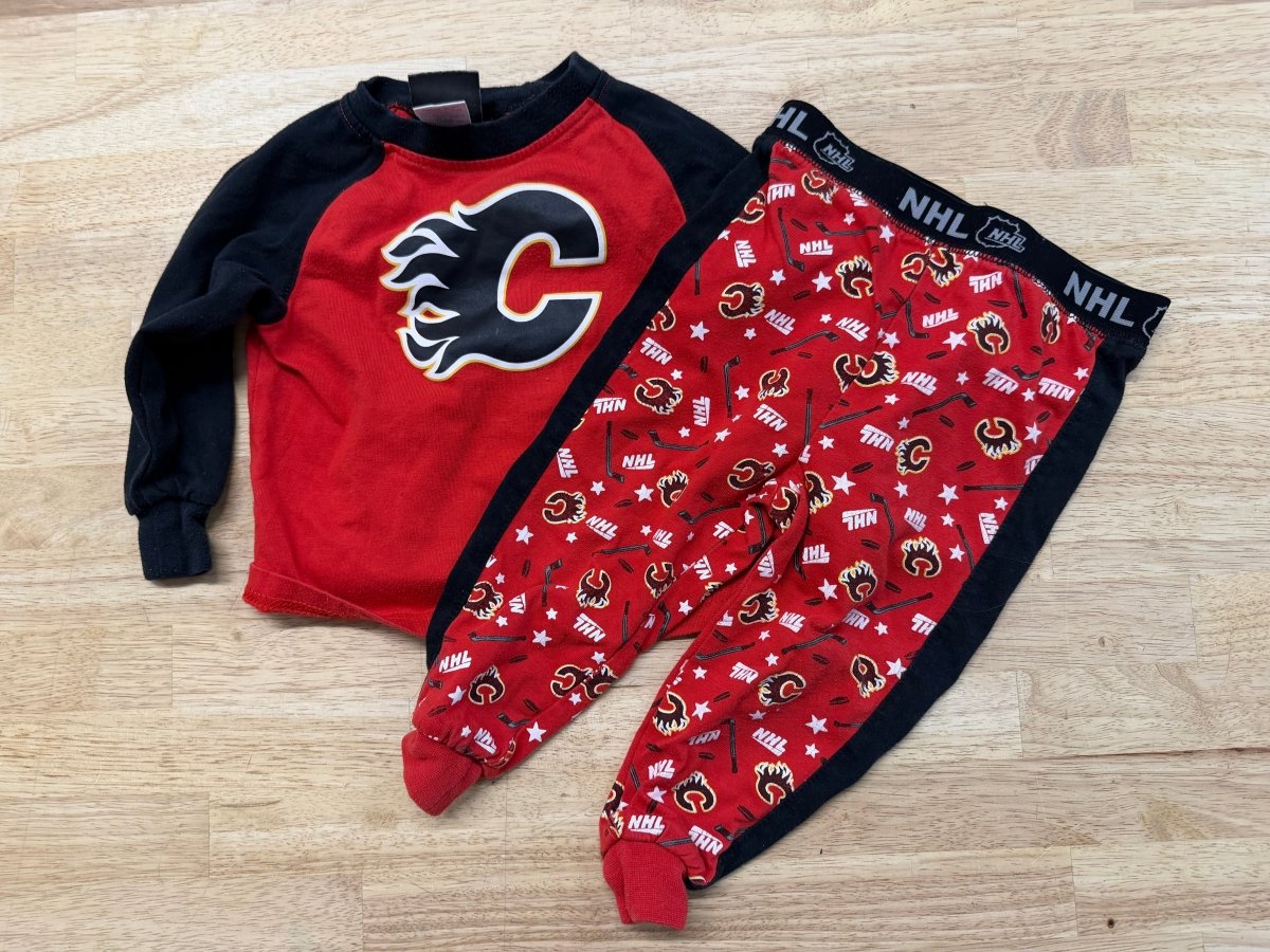 Calgary Flames Two - Piece PJ Set – 18M - Nest and Sprout - Consignment