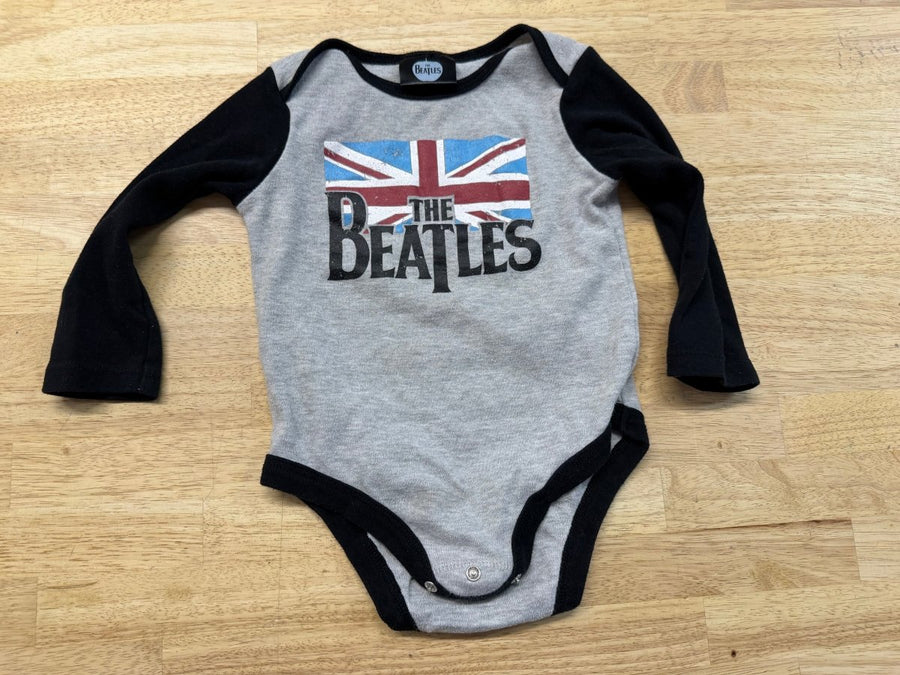 The Beatles Bodysuit – 18–24M | Light Grey & Black - Nest and Sprout - Consignment