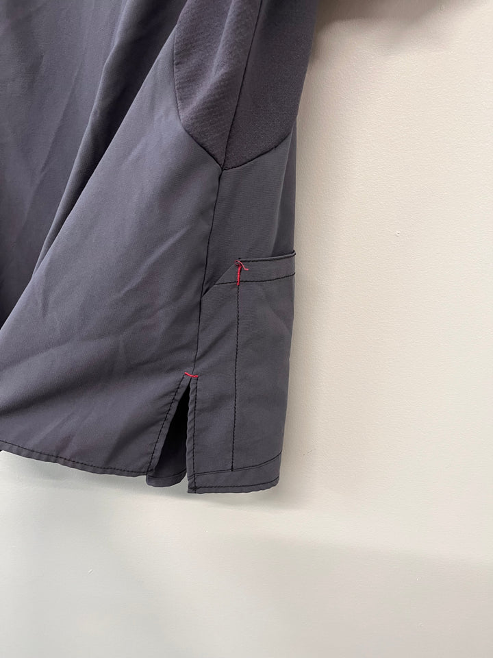 Carhartt Size Medium Maternity Scrub Top