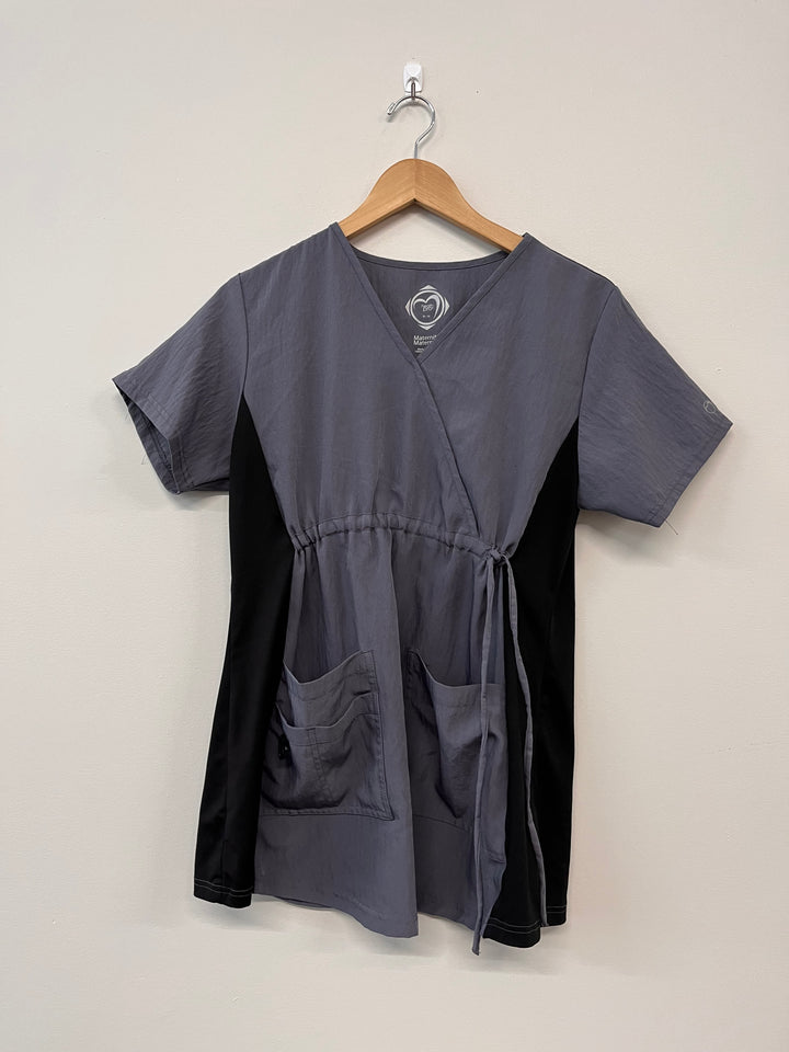 Health Pro Size Medium Maternity Scrub Top