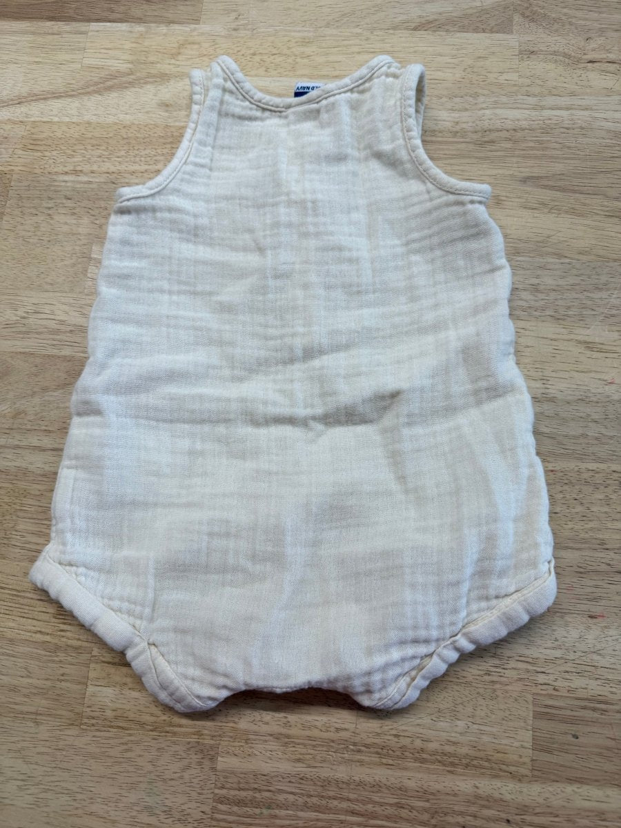 Old Navy Bubble Romper – 6–12M | Cream