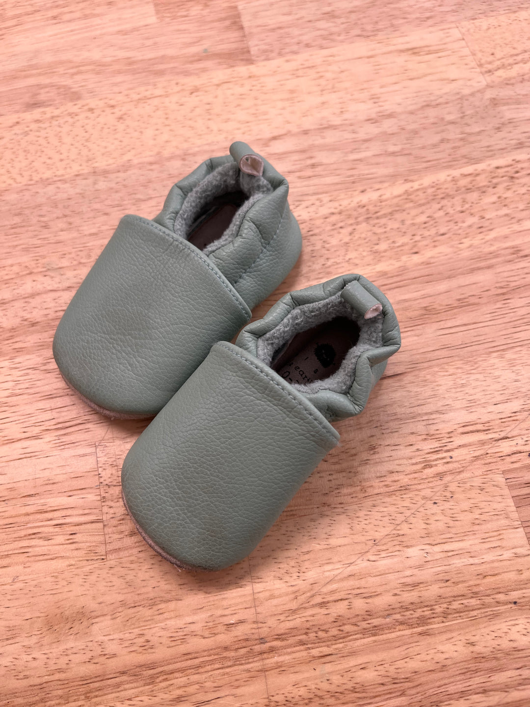 Rise Little Earthling 0-3M Moccasins - Mint