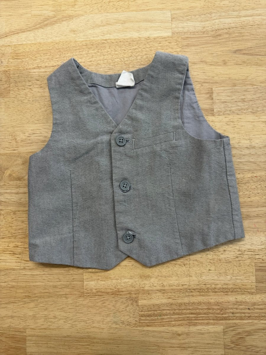 H&M Vest – 12–18M | Light Grey Button - Up - Nest and Sprout - Consignment
