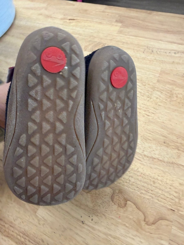 See Kai Run Slippers – US 8 | Navy Hard Sole - Nest and Sprout - Consignment