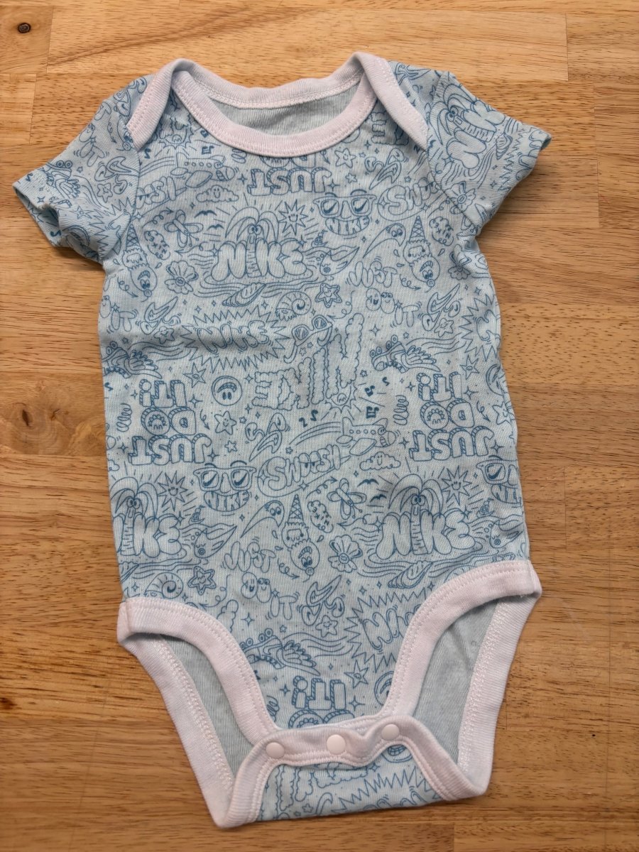 Nike 0 - 6M Sports Icons Bodysuit - Nest and Sprout - Consignment