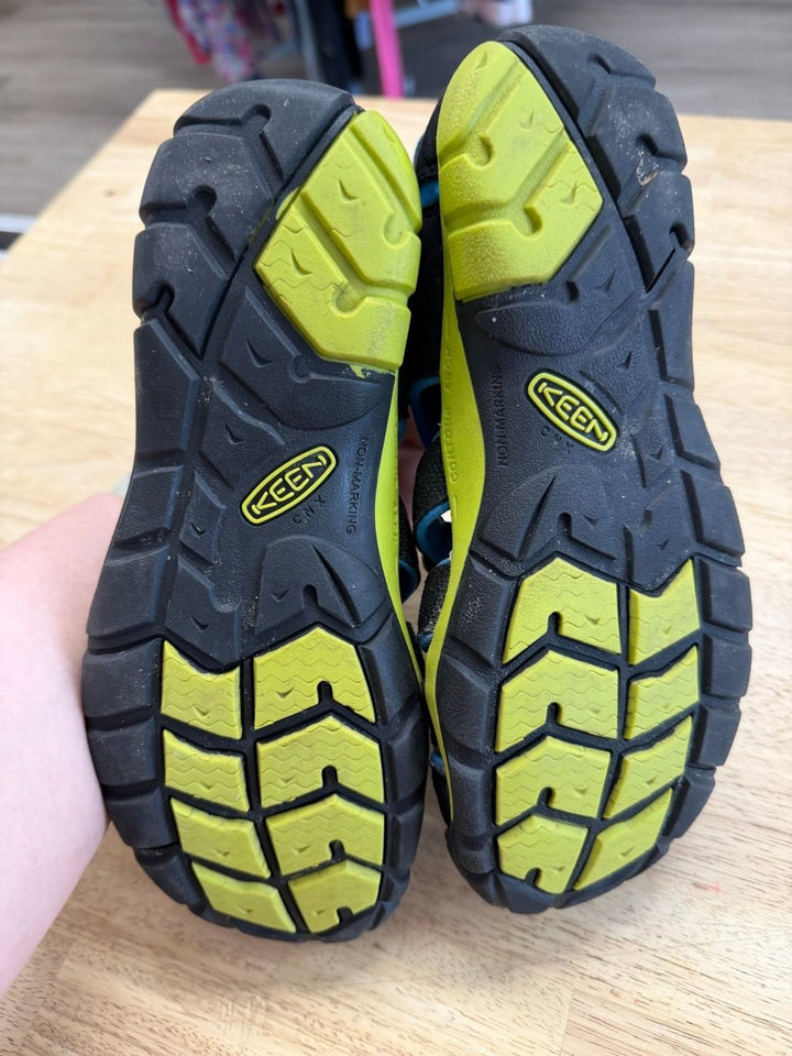 Keen Sandals – Youth Size 5 | Blue & Green