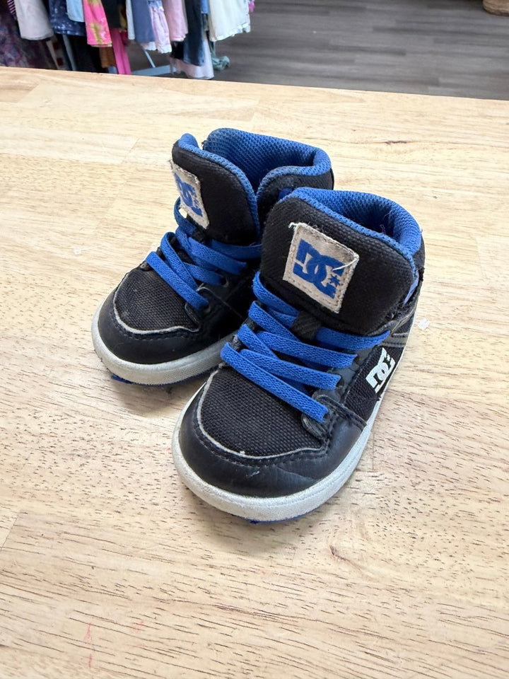 DC High Tops – | Black & Navy 5 - Nest and Sprout - Consignment