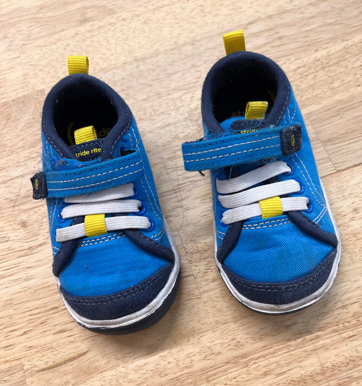 Stride Rite Size 4 Sneakers - Blue