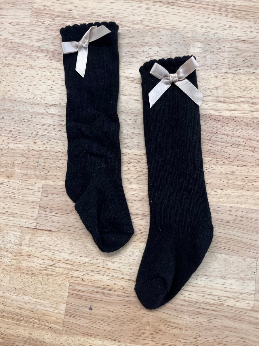 Infant Knee High Socks - Black w/ Cream Bows - Nest and Sprout - Consignment