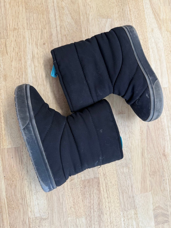 Native Winter Boot – C13 | Black Faux Fur Lined - Nest and Sprout - Consignment