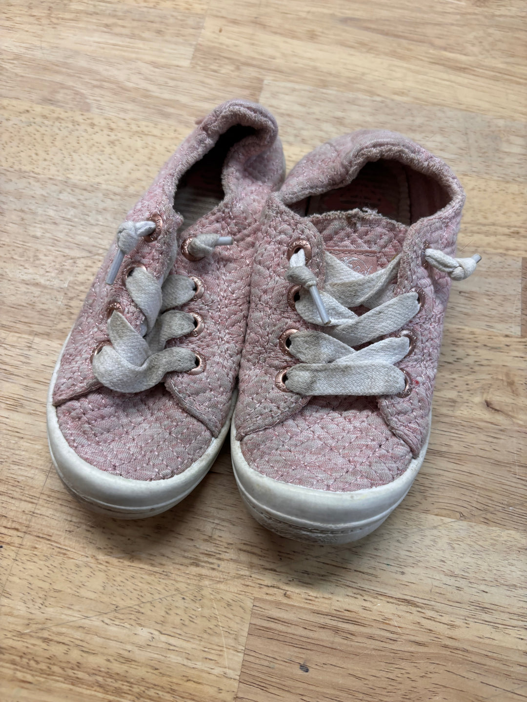 Roxy Sneakers – Size 11