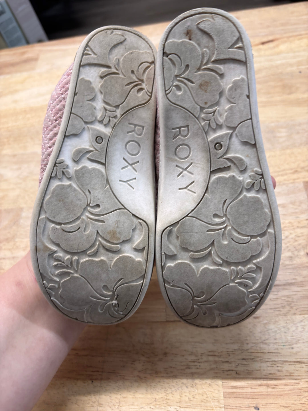 Roxy Sneakers – Size 11