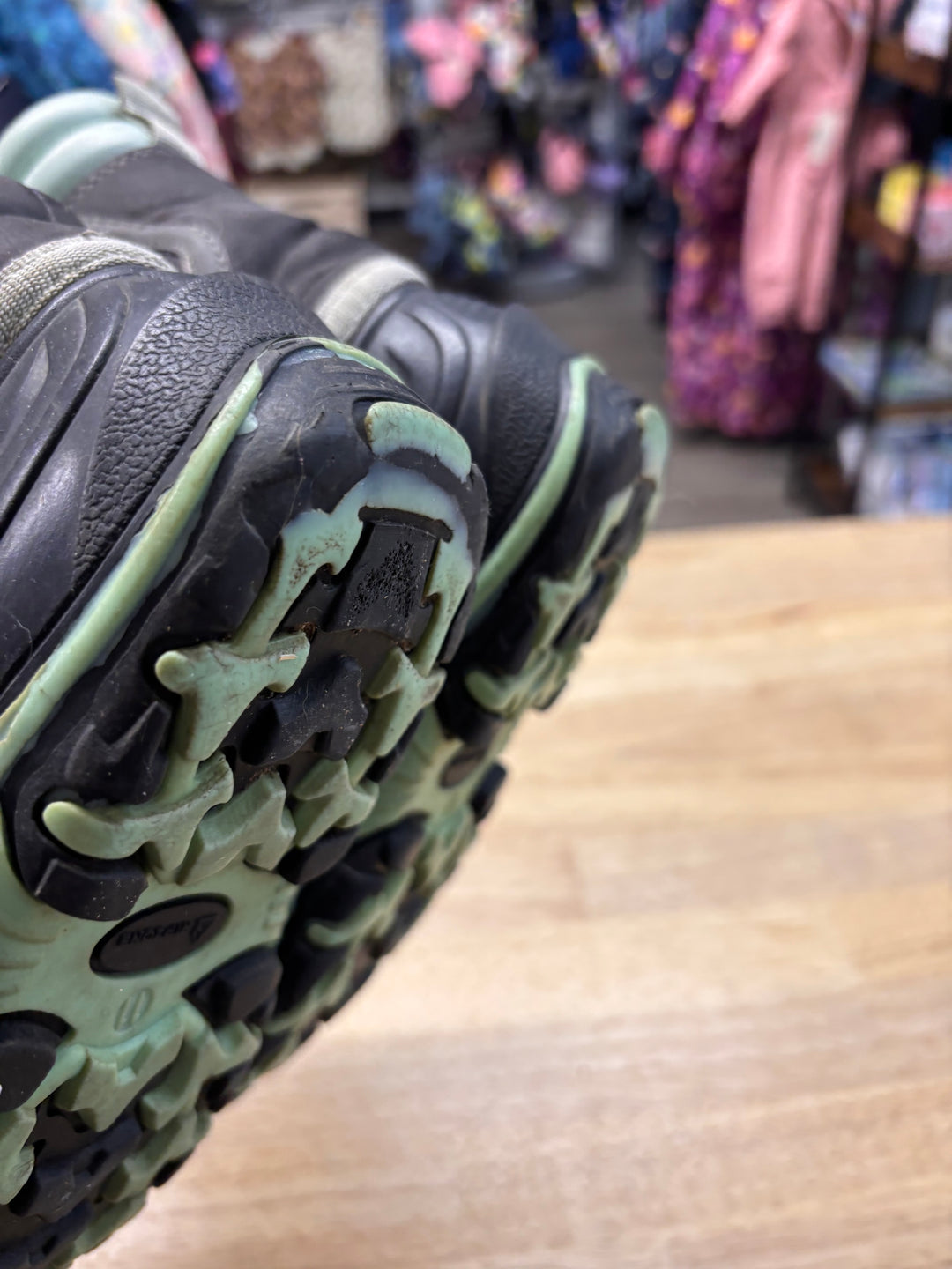 Ripzone Snow Boots – Black/Mint (Size 11)