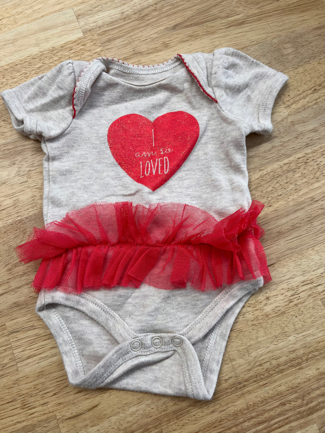 Baby Mode 0-3 MONTH Bodysuit I am So Loved