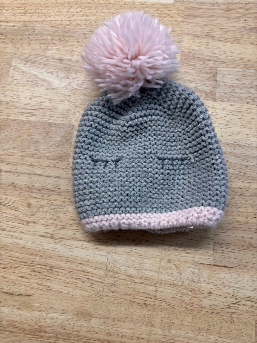 Joe Fresh Knit Hat with Pompom – 0–12M - Nest and Sprout - Consignment