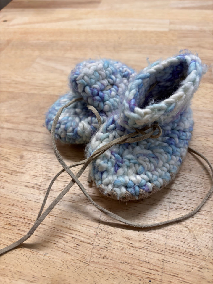 Hand-Crocheted Slippers – 11cm