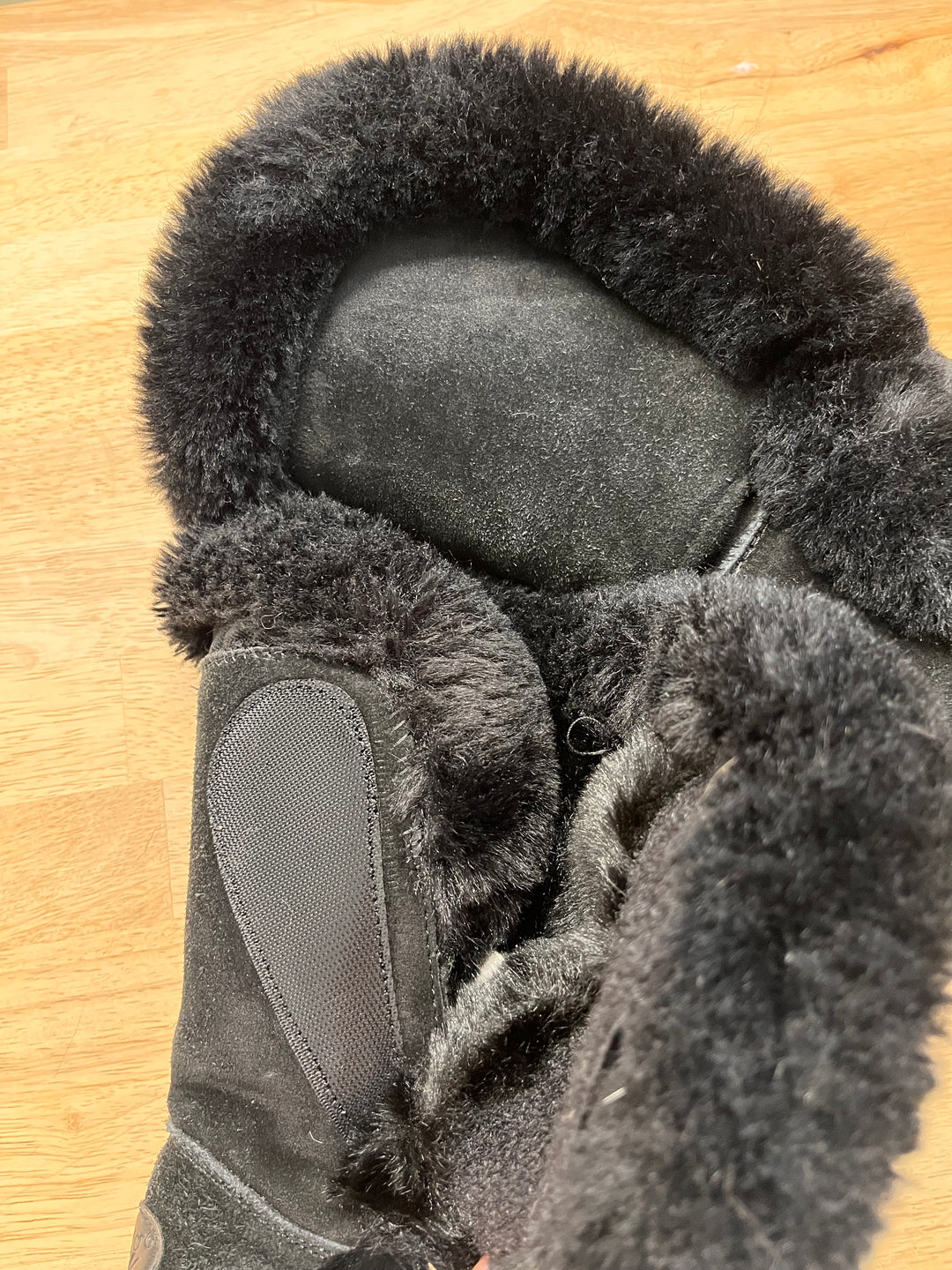 Ma Lü Winter Boots – (Size 10)