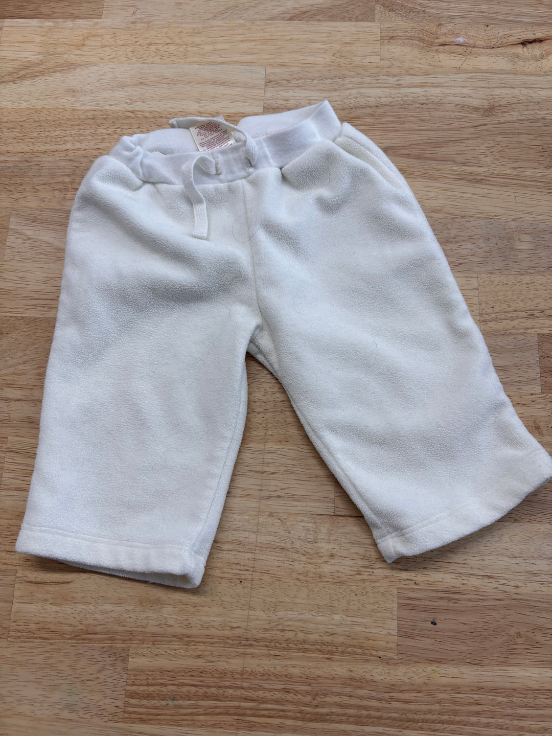 Old Navy 3–6M Cream Fleece Pants