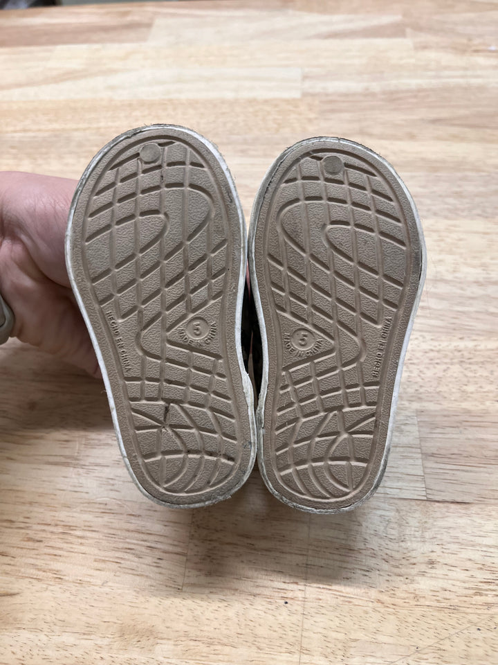 Old Navy Shoes – Leopard Print with Holes, Size 5