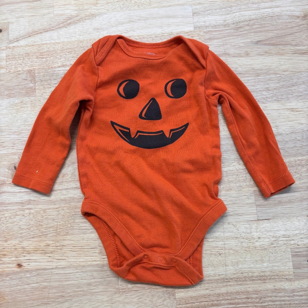 Old Navy Pumpkin Bodysuit ‚3-6M - Nest and Sprout-Consignment