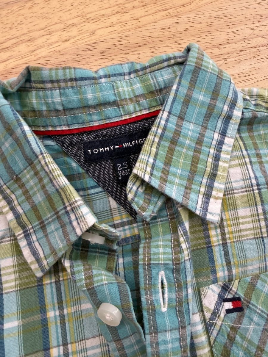 Tommy Hilfiger Button - Up Shirt – 2.5Y | Green & Blue Plaid - Nest and Sprout - Consignment