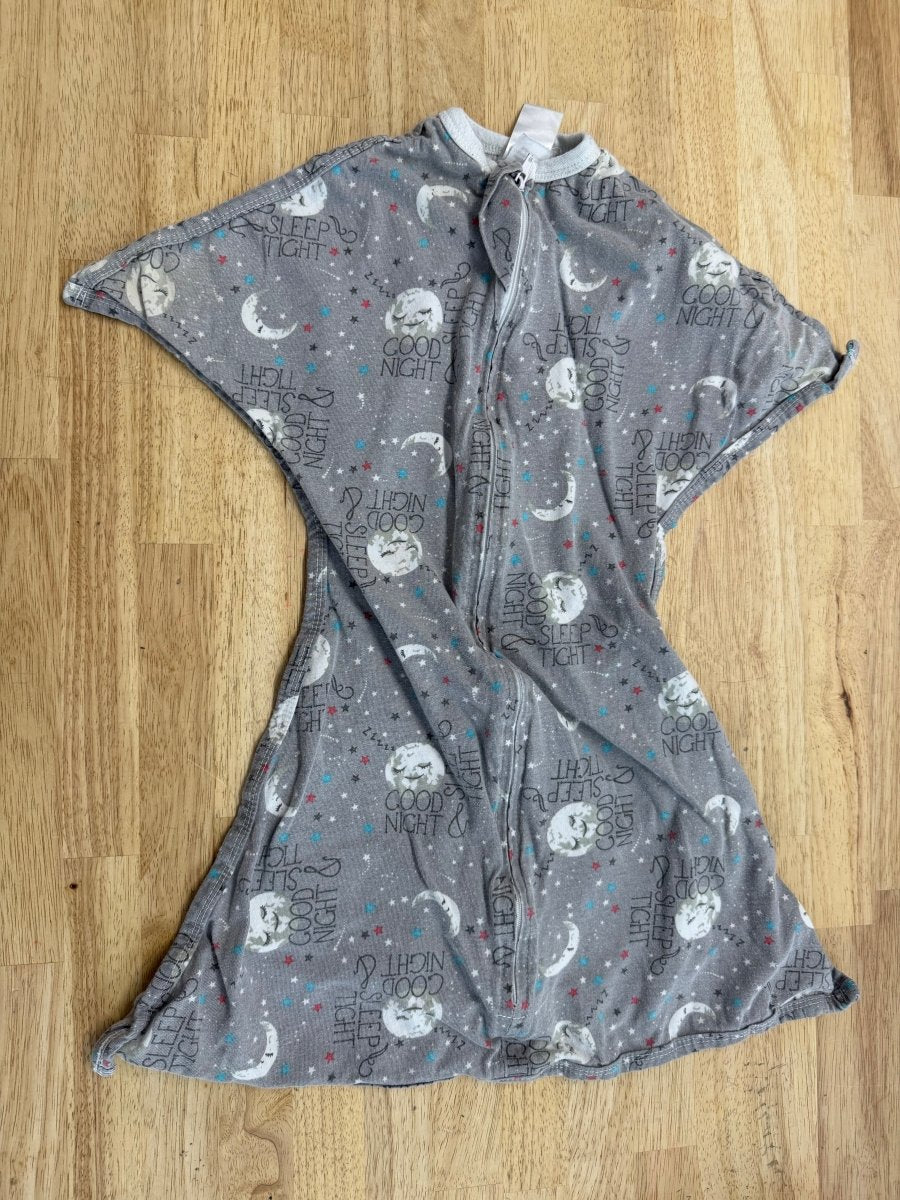 Sleeping Baby Zipadee - Zip – Small | Grey - Nest and Sprout - Consignment