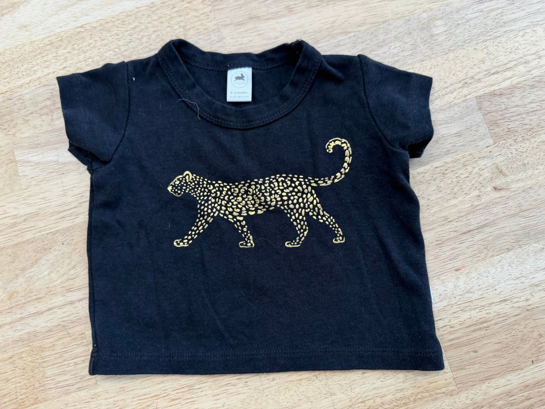 Little & Lively T-Shirt – 0–6M | Cheetah Graphic - Nest and Sprout - Consignment