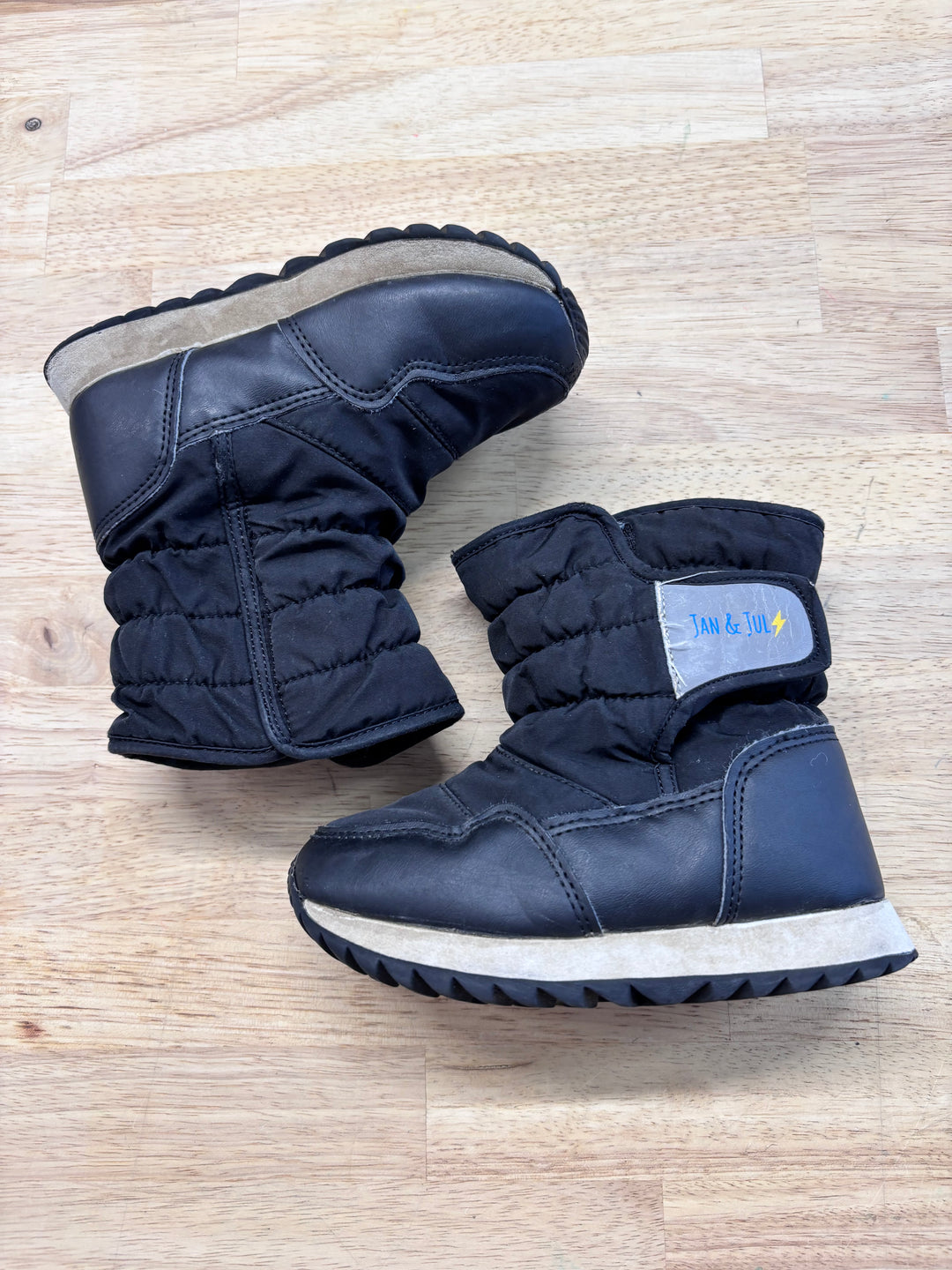 Jan & Jul Size 9 Puffy Winter Boots