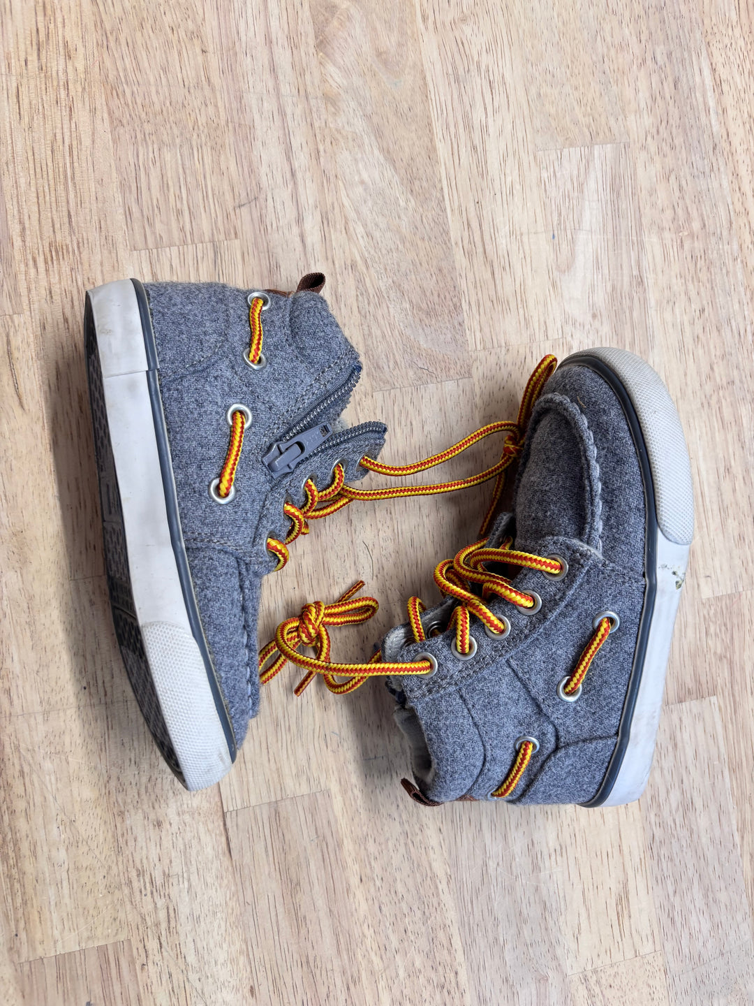 Gap Size 7 Felted Grey Ankle Boots