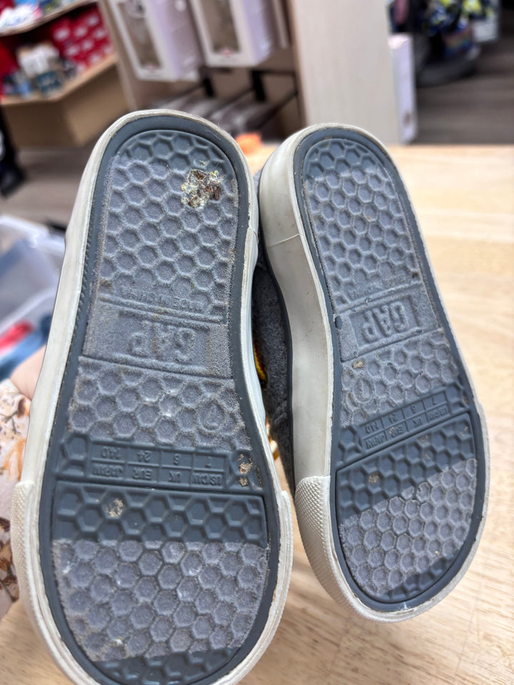 Gap Size 7 Felted Grey Ankle Boots