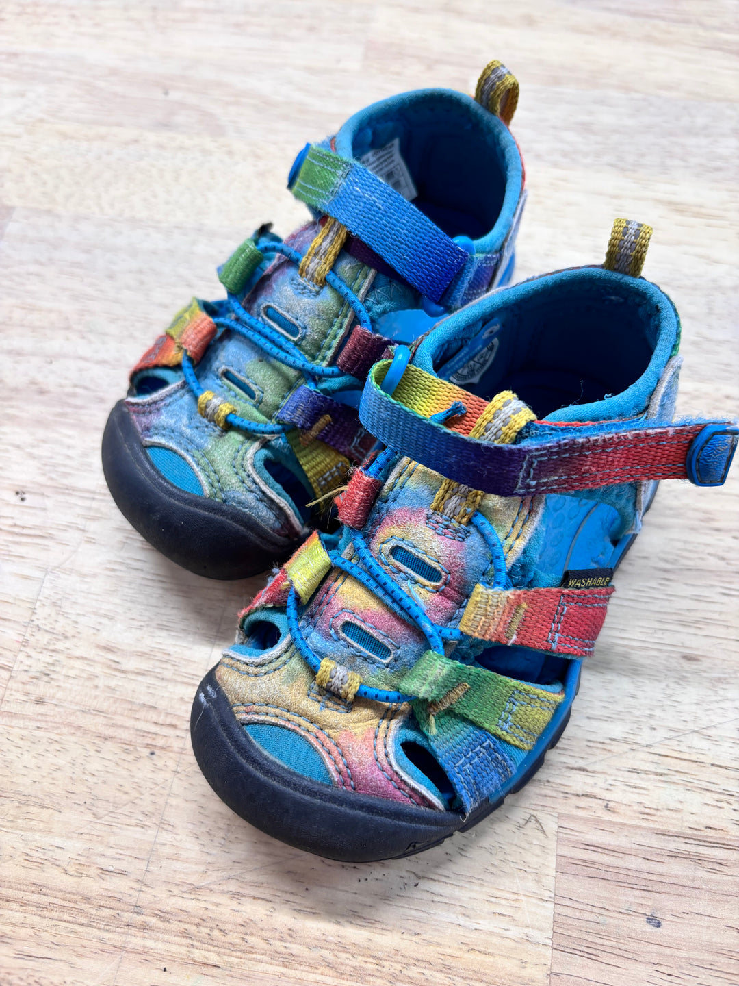 Keens Size 6 Blue Sandals