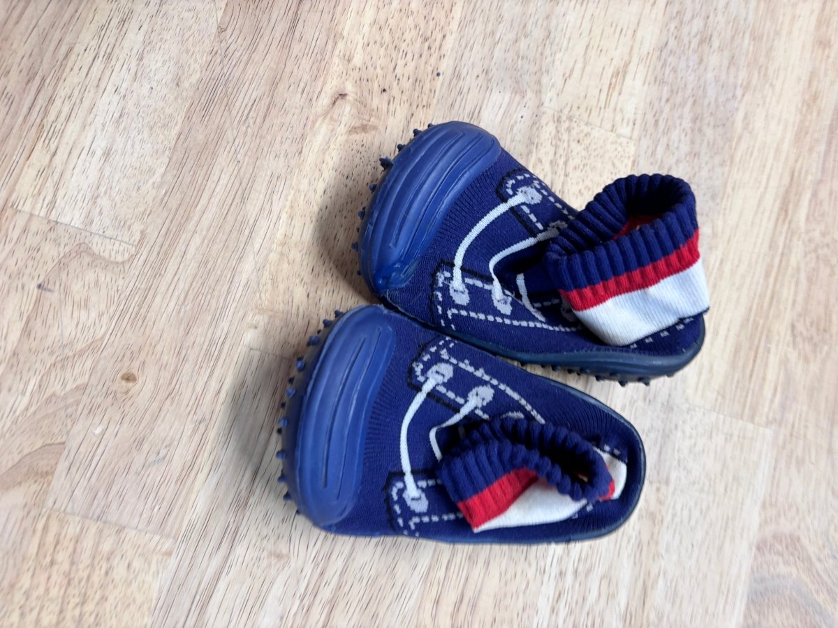 Jelly Skidders Sock Shoes Size 6 - Nest and Sprout - Consignment
