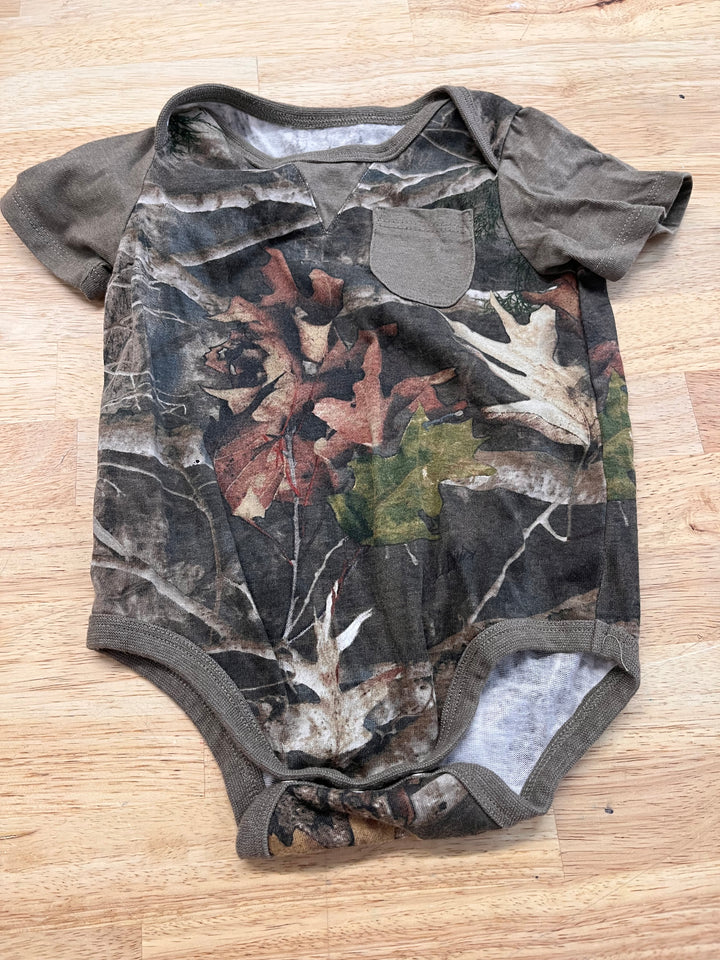 Bass Pro Shops Size 9M Bodysuit