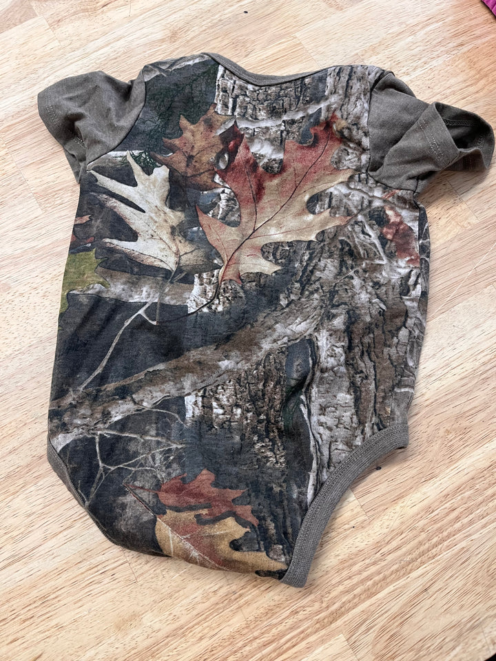 Bass Pro Shops Size 9M Bodysuit